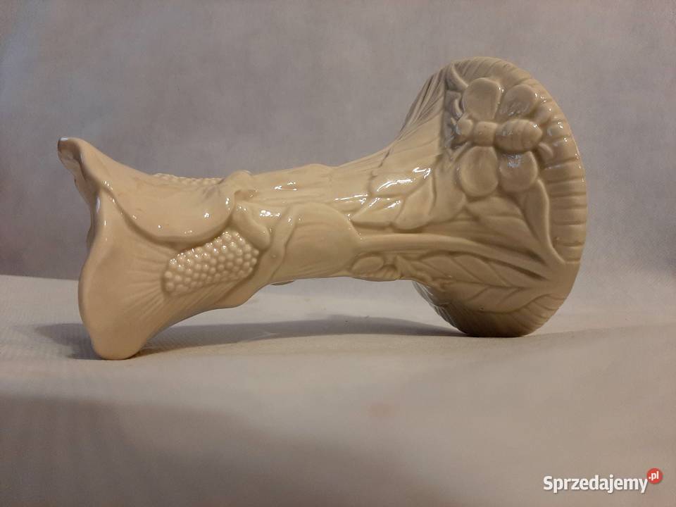 Świecznik porcelanowy w kolorze kremowym łąka 3D kujawsko-pomorskie
