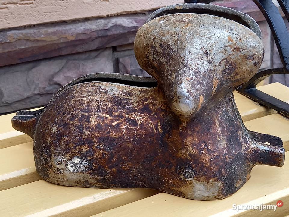 Żeliwna forma na baranka wielkanocnego duża i Rzeszów