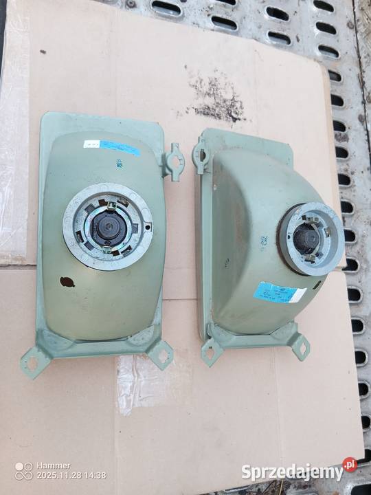 Audi 80 B2 przednie lampy nowe Hella Warszawa