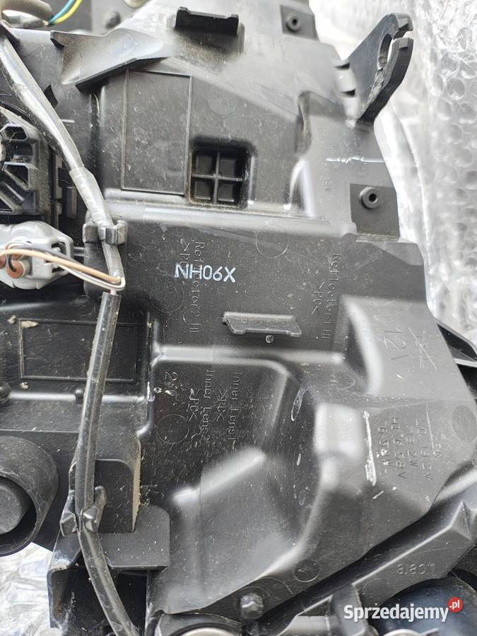 RAV4 V Lampa prawa przednia reflektor LED osobowe Turek