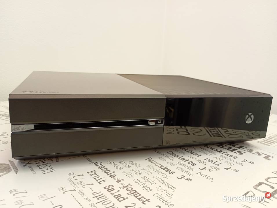 Konsola Xbox One 500GB z grami i cyberpunk2077 Wrocław