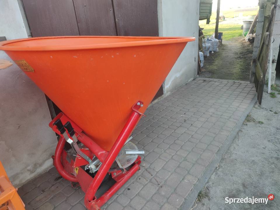 Rozsiewacz nawozów lejek strumyk 400 2025r Grębień