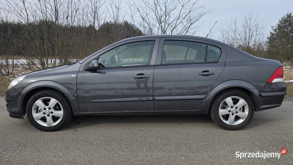 Opel Astra sedan 16 benzyna klimatyzacja Gliwice