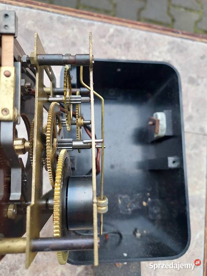 120 Stary zegar mechaniczny sterujący prądem Tczew