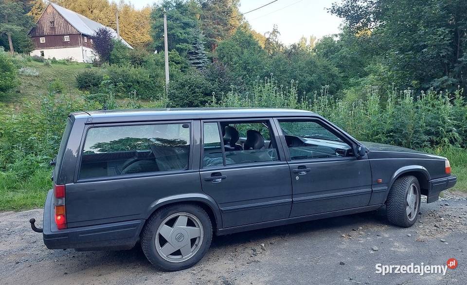 VOLVO 940 24 D produkcji 1993 122KM Seria 900