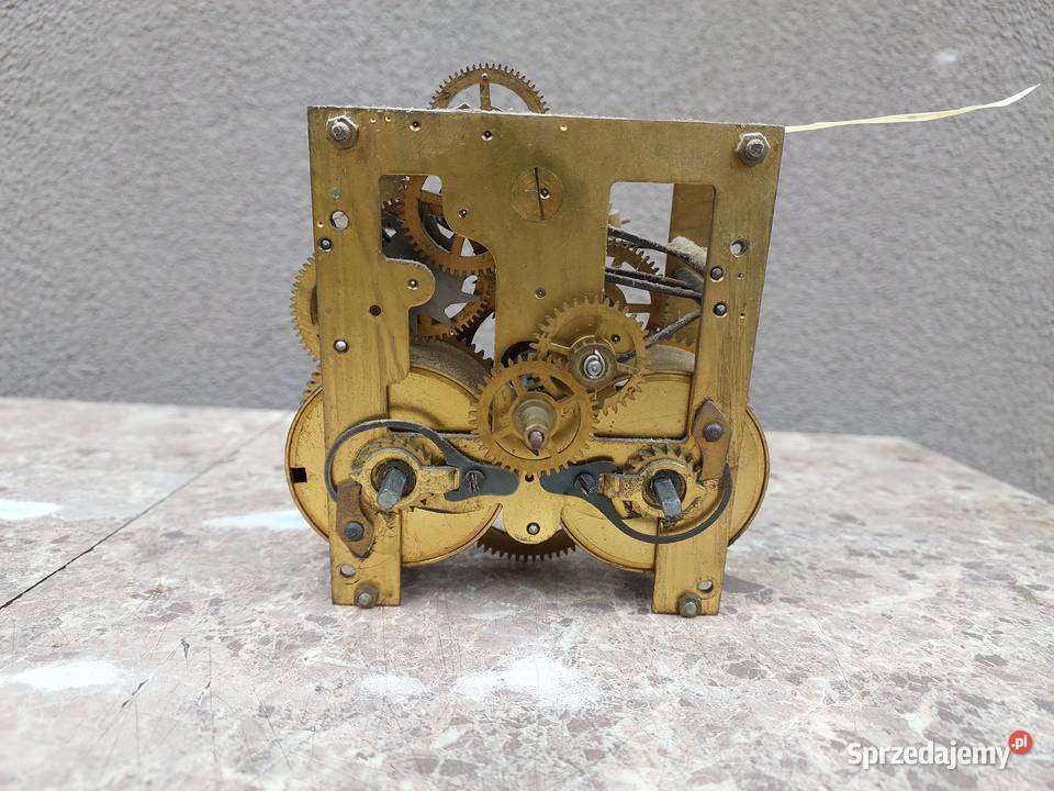776 Mechanizm starego zegara ściennego Junghans