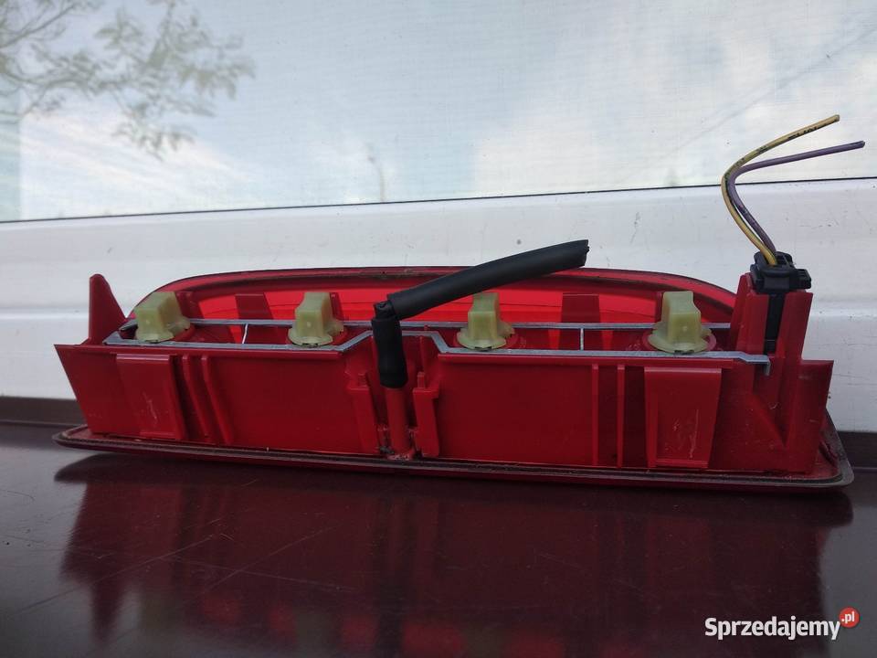 Peugeot 307 SW kombi trzecia lampa światło stop osobowe