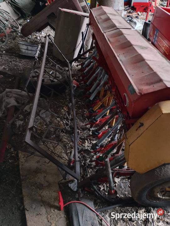 Siewnik poznaniak 27m nieuszkodzony Siewniki i sadzarki łódzkie Borszewice Kościelne