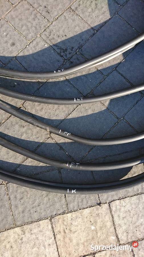 Mercedes E Klasa W213 uszczelka klapy drzwi Rok produkcji 2017 Rusiec