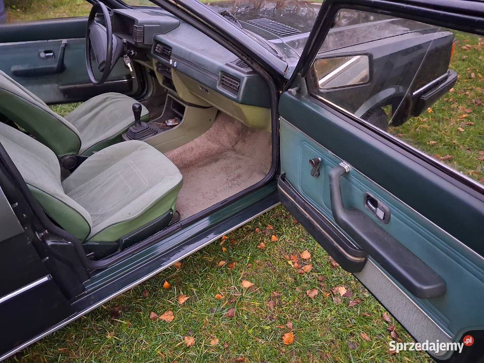 Audi 80 B2 1979 16 benzyna Żdżenice