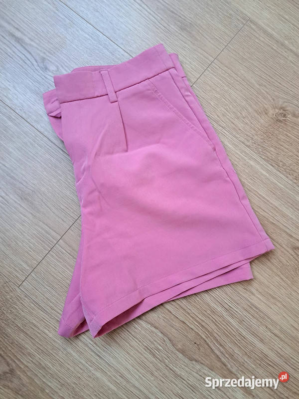 Różowe szorty damskie Sinsay XS Trąbki Wielkie