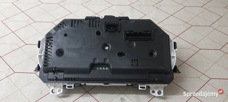 Yaris III Licznik 45K Przebiegu 838000DP50 Wyposażenie wnętrza