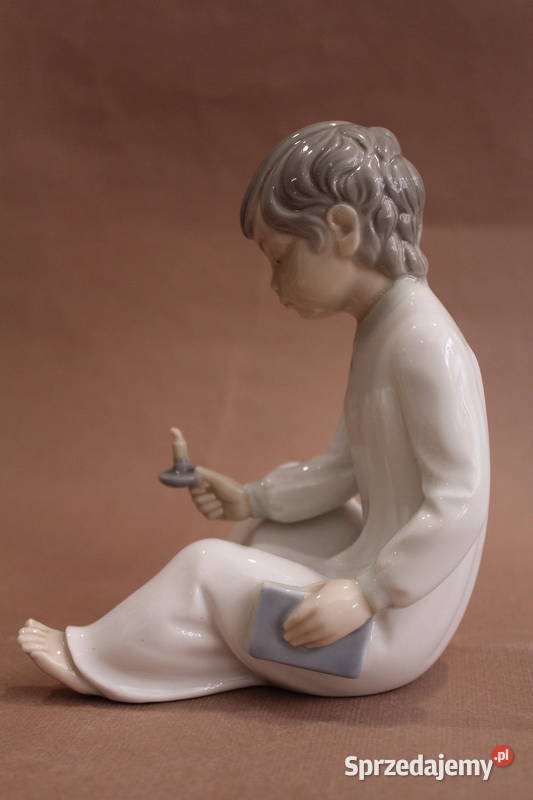 Figurka chłopiec ze świecą Zaphir