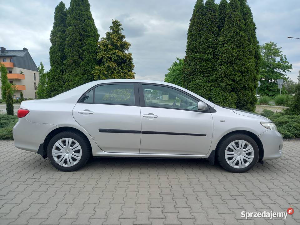 TOYOTA COROLLA E15 2008r 16VVTi Polski Salon Rok produkcji 2008 Corolla sprzedam