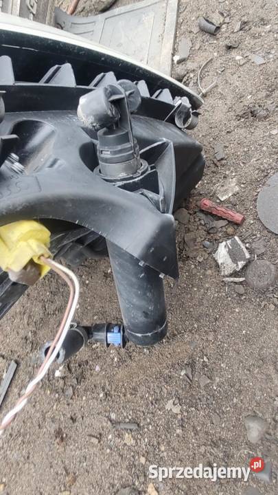 Spryskiwacz lampy lewy prawy 8T0955101B Książ Wielkopolski