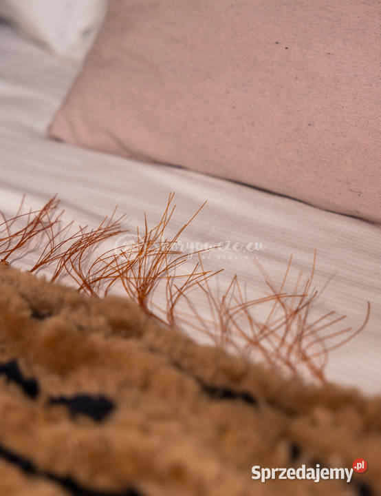 Dywan narzuta ze skór owczych tkana ręcznie Szaflary