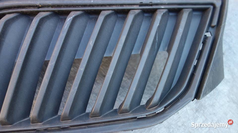 SKODA RAPID 12 ATRAPA GRILL 5JA853668 osobowe Ruda Śląska