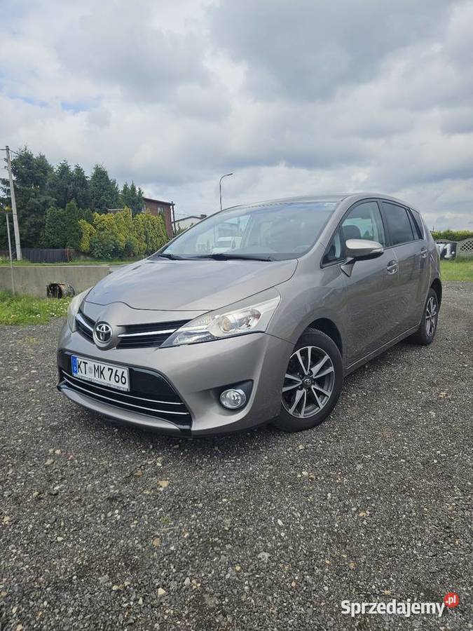 Toyota Verso klima navi samochod bezwypadkowy nieuszkodzony Verso Tychy