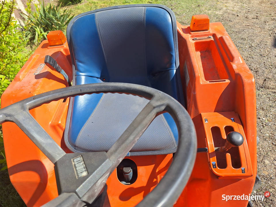 Minitraktorek Kubota XB1 Skrzynia biegów Manualna Ciągniki