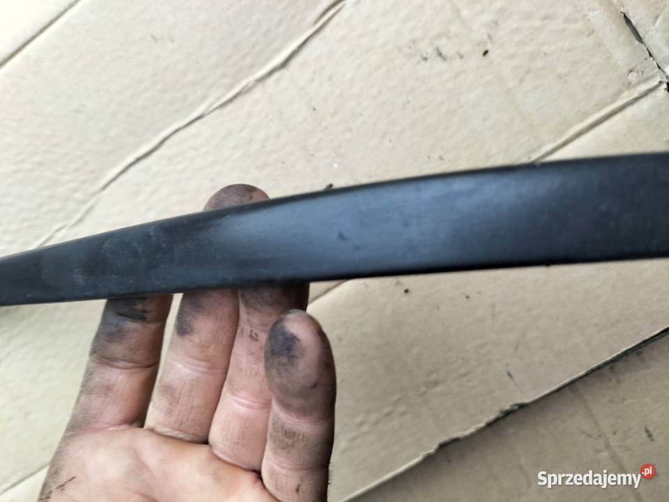 AUDI 80 B4 BLENDA LISTWA POD LAMPE PRAWA osobowe Kamień-Kolonia