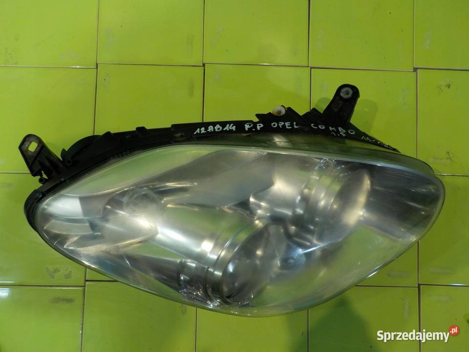 OPEL COMBO D 14r lampa prawa przod 51909055 Suków