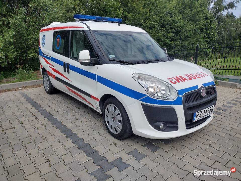 AMBULANS Fiat Doblo maxi 16 diesel 2011r niski autoalarm Rzeszów