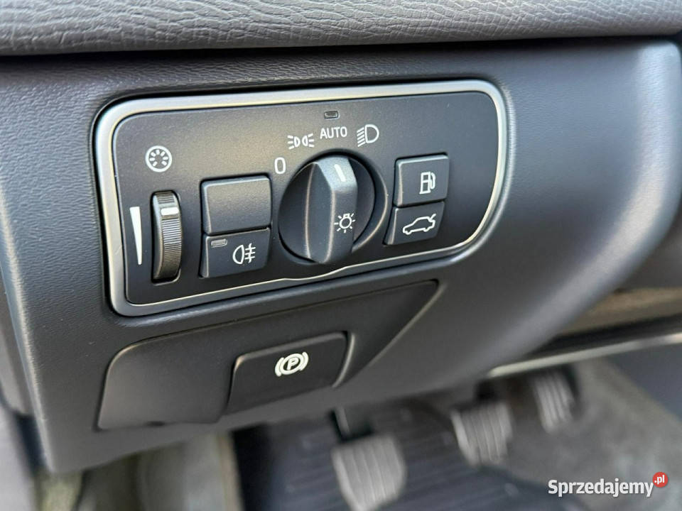 Volvo XC 60 Volvo XC 60 LIFT 20 D4 190 Opłacony światła przeciwmgielne Gostyń