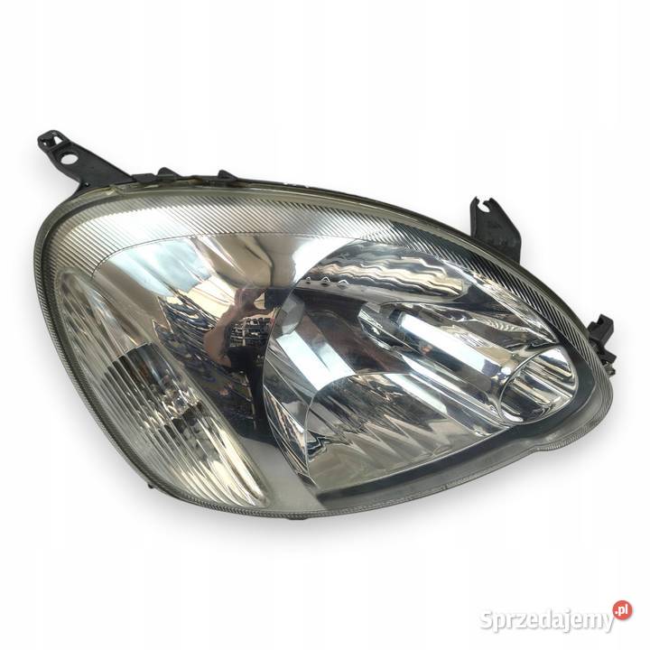 LAMPA PRAWA Toyota Yaris I LIFT 0306 prawy przód osobowe Chełm