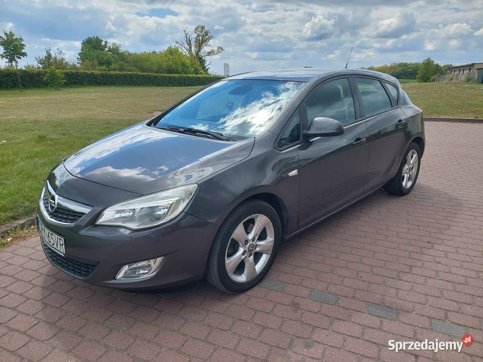 Opel Astra J 17 CDTI 2011 uszkodzone sprzęgło Rok produkcji 2011 Astra Golub-Dobrzyń