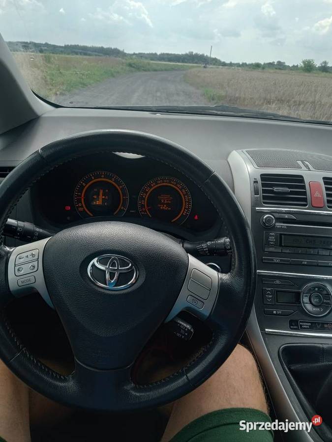 Toyota Auris 16 LPG niezawodna beż korozji 4/5 Auris Radom