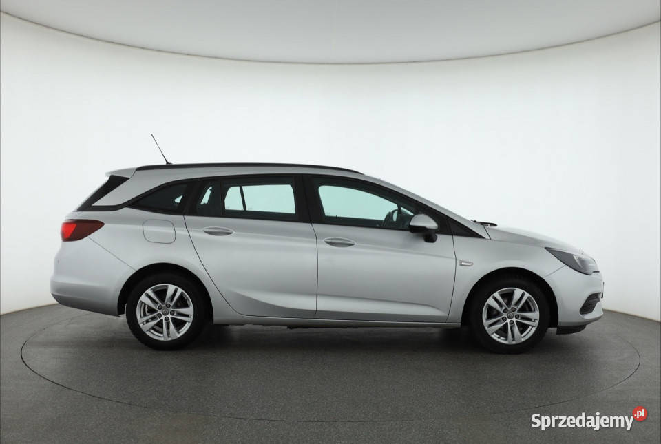 Opel Astra 12 Turbo podgrzewane fotele Motoryzacja