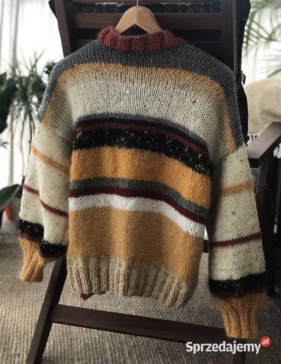 Krótki kardigan sweter zrobiony na drutach pasy Warszawa