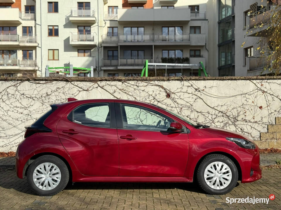 Toyota Yaris 15 Hybrid IV 2020 światła LED Yaris śląskie Tarnowskie Góry