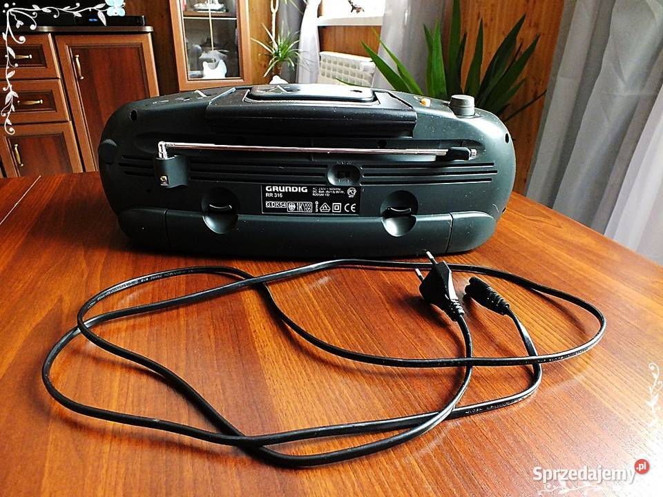 Radioodtwarzacz GRUNDIG RR316 Brak głosu w Żary sprzedam