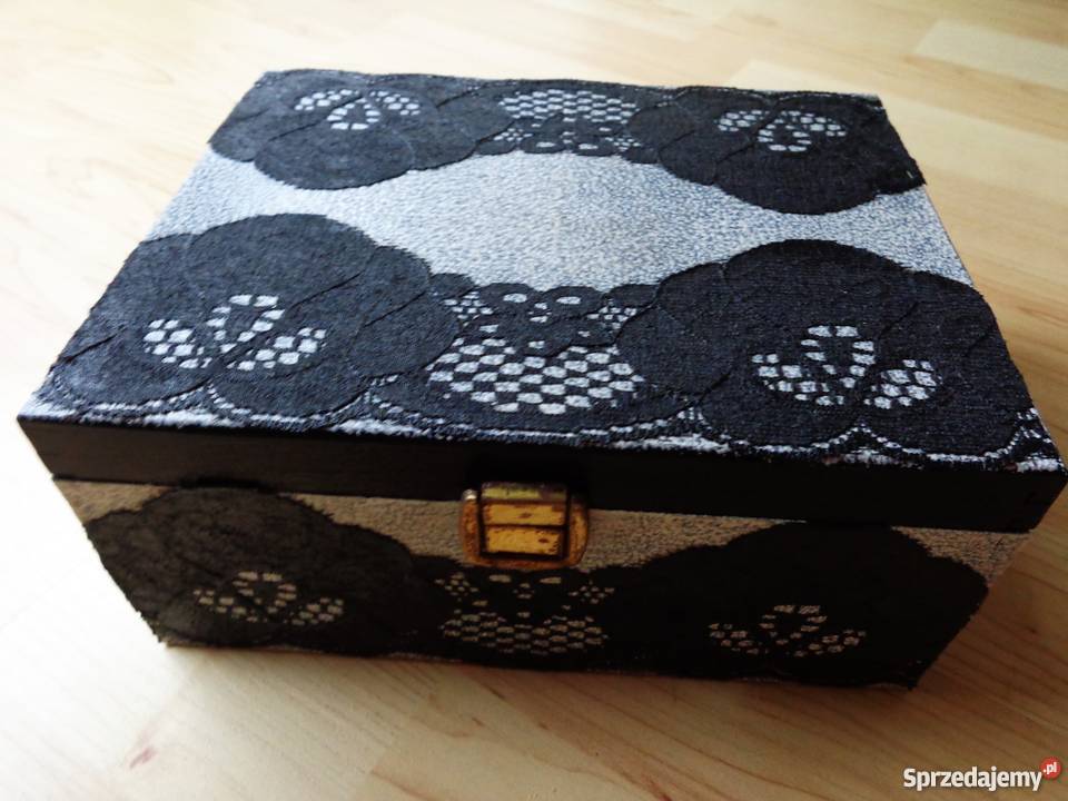 CZARNA KORONKA Drewniana ozdobna skrzyneczka na Dekoracje i ozdoby Warszawa