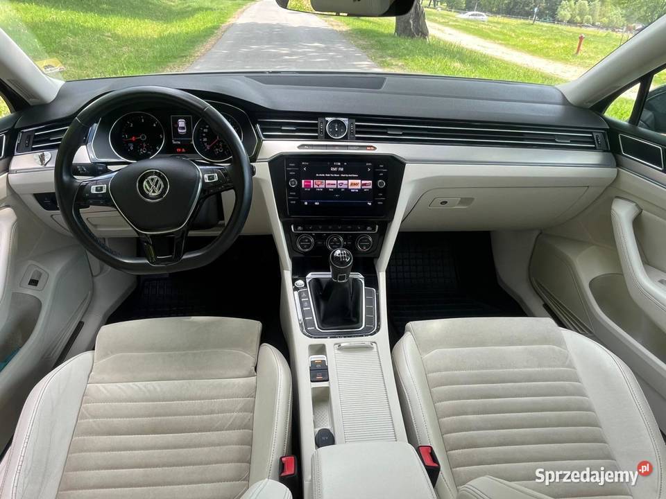 Volkswagen Passat B8 20 TDI 150 HighlineSalon gniazdo AUX Passat sprzedam