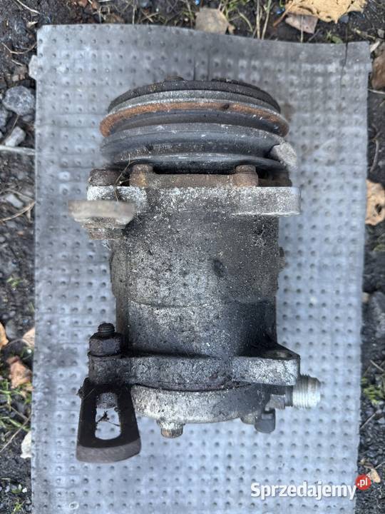 Sprężarka kompresor klimatyzacji BMW e24 Mszana