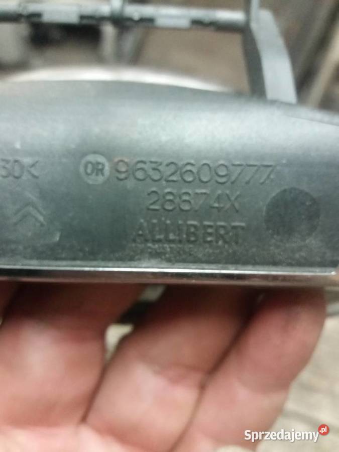 POPIELNICZKA CITROEN C5 9632609777 Rok produkcji 2001 Wyposażenie wnętrza śląskie Wola
