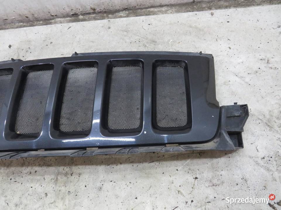 ATRAPA GRILL JEEP WK2 57010708 osobowe