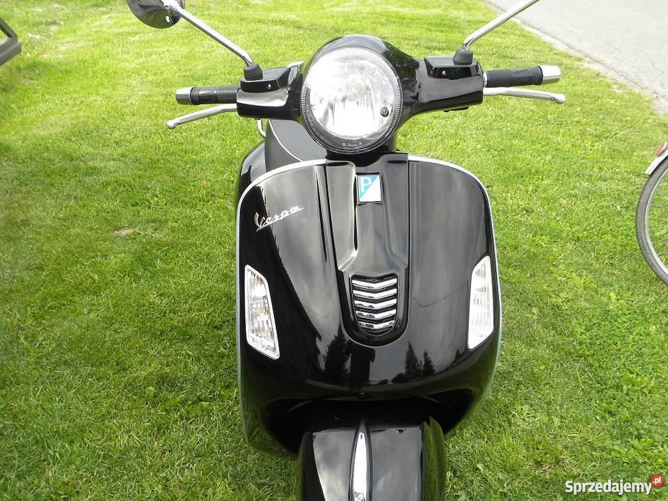 PIAGGIO VESPA GTS 125 IE 2010 R 13500 PRZEBIEG VAT marża Rawa Mazowiecka