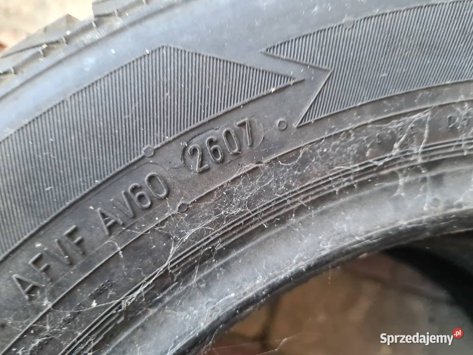 Opony zimowe Barum Polaris 2 19560R15 2 195 sprzedam