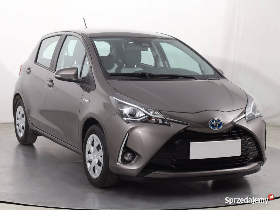 Toyota Yaris 15 Hybrid klimatyzacja Katowice