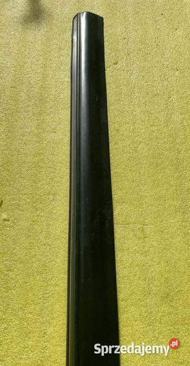 MercedesBenz W123 Listwa drzwi prawy przód Łagiewniki