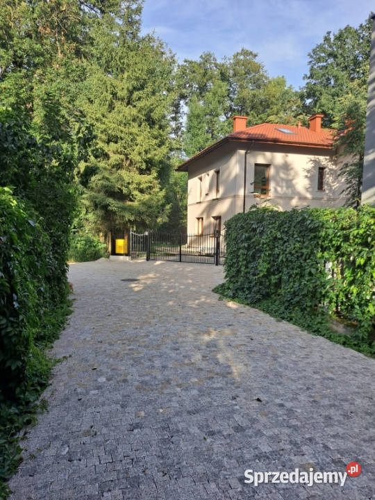 Sprzedaż domu bliźniaka 720m2 Warszawa