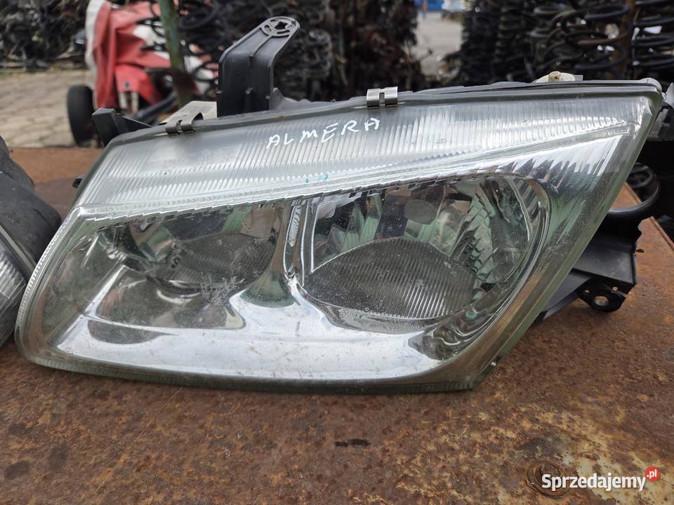 Lampy przednie Nissan Almera
