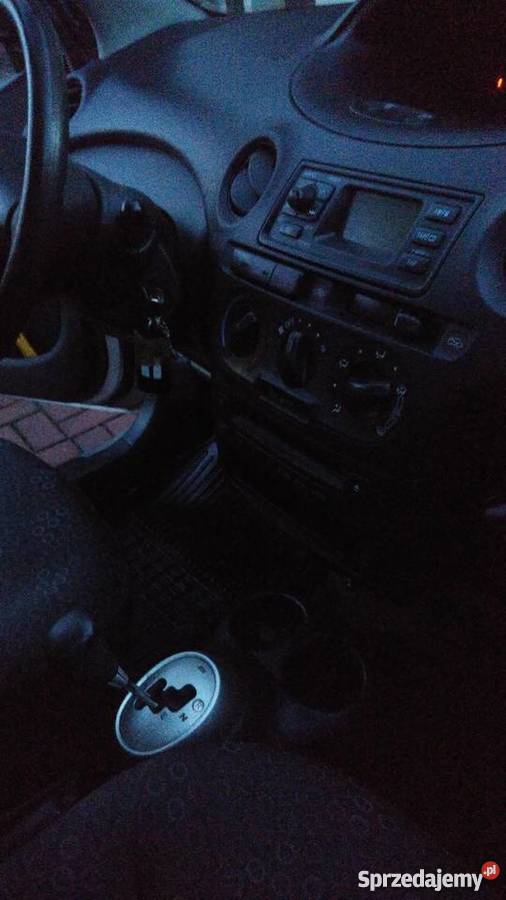 Sprzedam Toyote Yaris z małym przebiegiem Krapkowice sprzedam