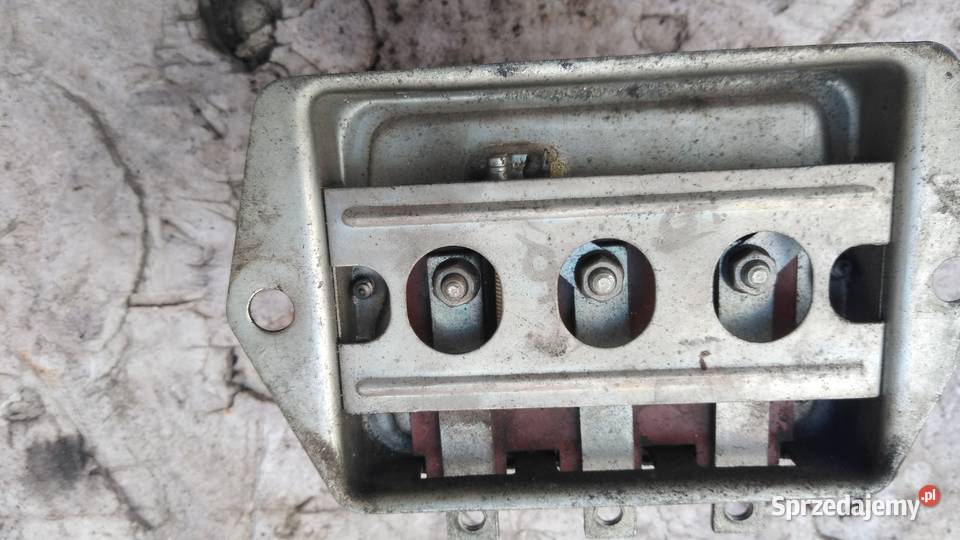 Syrena regulator napiecia mechaniczny 12 V osobowe Stalowa Wola