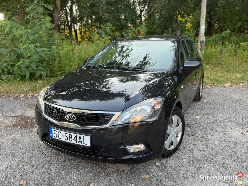 Kia Ceed 14 Benzyna Ekran CarPlay Zadbana Sosnowiec