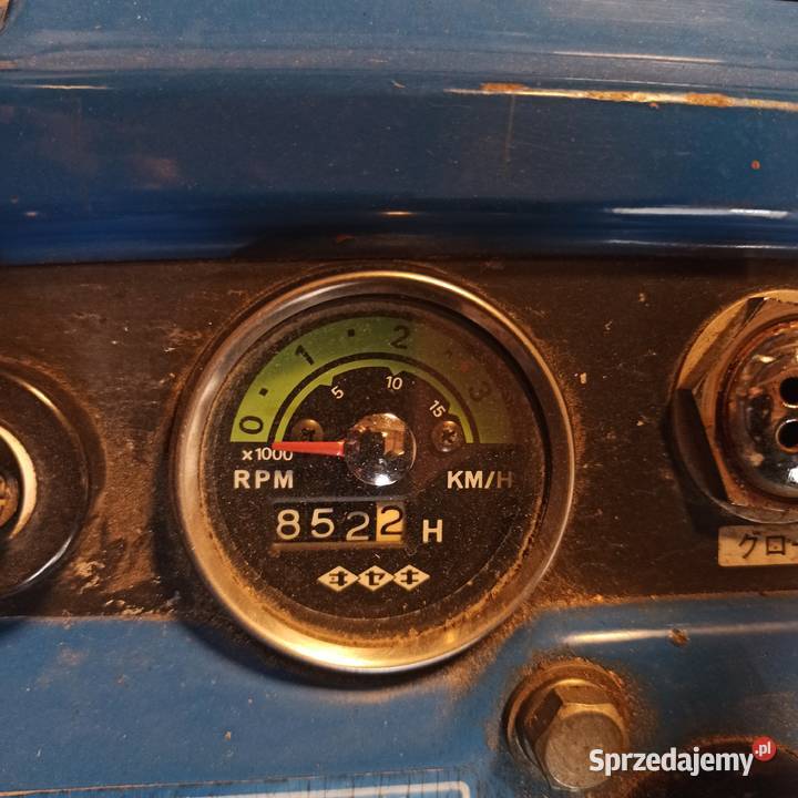 Traktorek Iseki TX1410 z glebozgryzaką pług