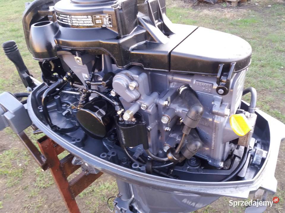 Silnik zaburtowy Yamaha 15 Tłuszcz